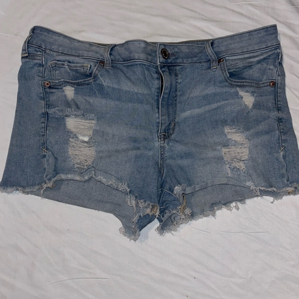 Light blue American eagle jean shorts in the shortie style